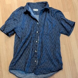 GAP Men's Navy and Black Casual Button Down Shirt